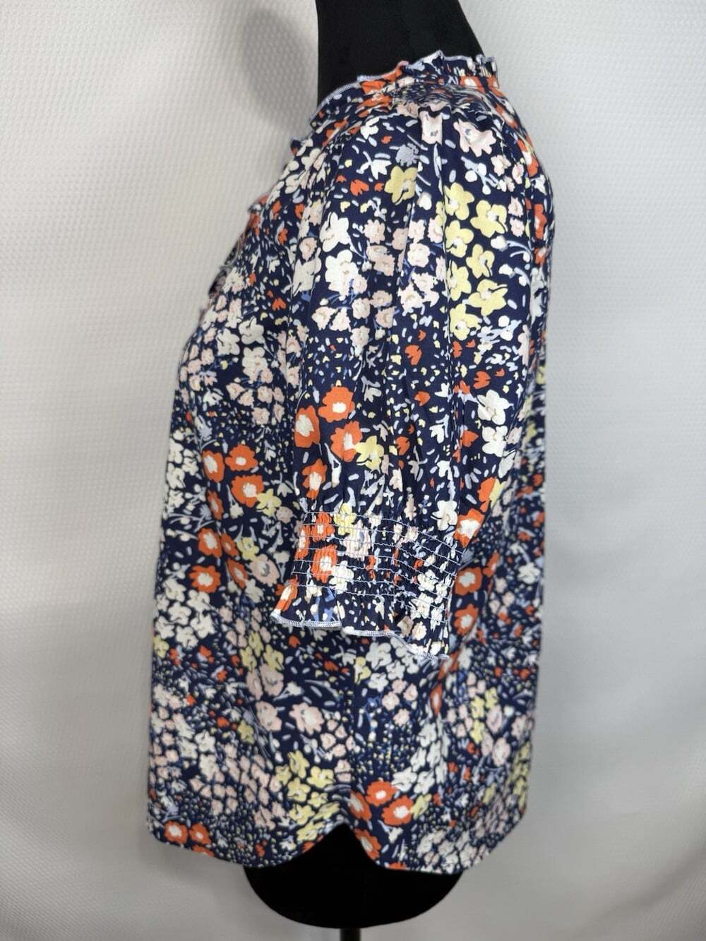 Talbots Petites Ruffle Trim Top Size SP Navy Floral Print Smocked Half Sleeves - Picture 2 of 11